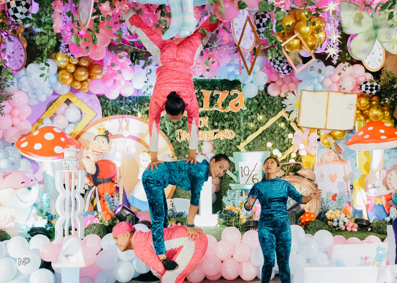 Luxury kids birthday party styling with Alice in Wonderland theme