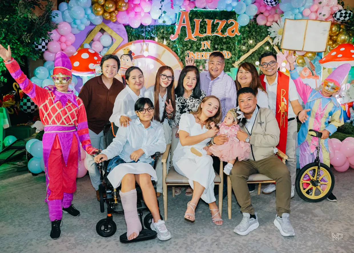 Luxury kids birthday party styling with Alice in Wonderland theme