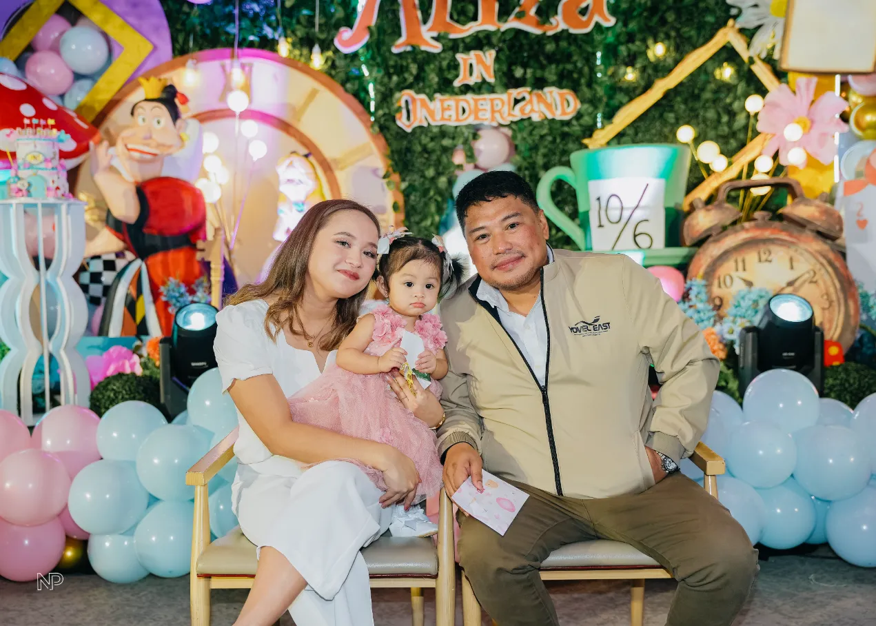 Alice in Wonderland themed girl birthday party setup in Metro Manila