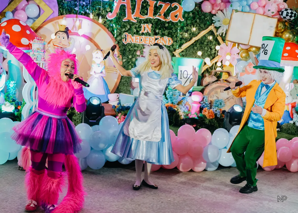 Alice in Wonderland kids birthday party styling by Party Curators