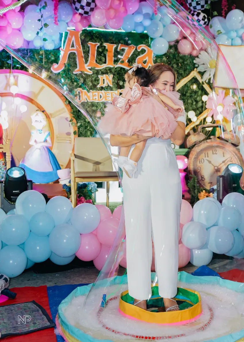 Luxury kids birthday party styling with Alice in Wonderland theme