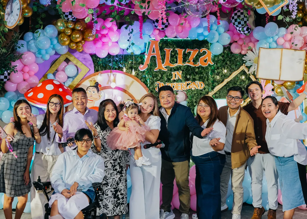Luxury kids birthday party styling with Alice in Wonderland theme